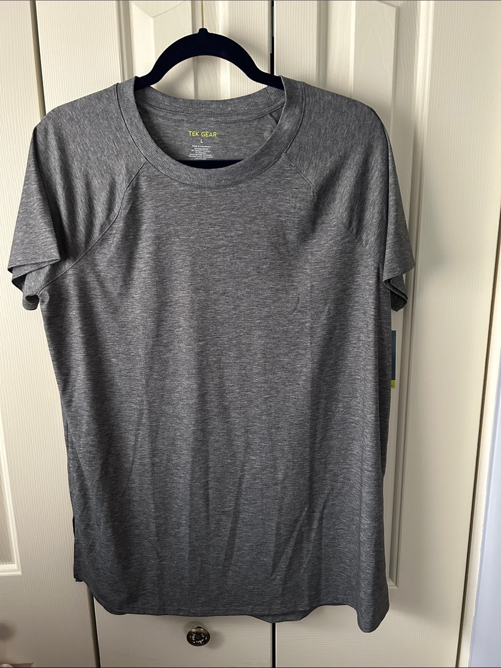 NWT Tek Gear Women’s Short-Sleeve Athletic Tee — Smoky Slate SZ L